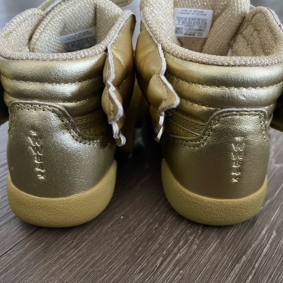 Reebok Freestyle Hi DC Wonder Woman Gold (TD) - Picture 7 of 8